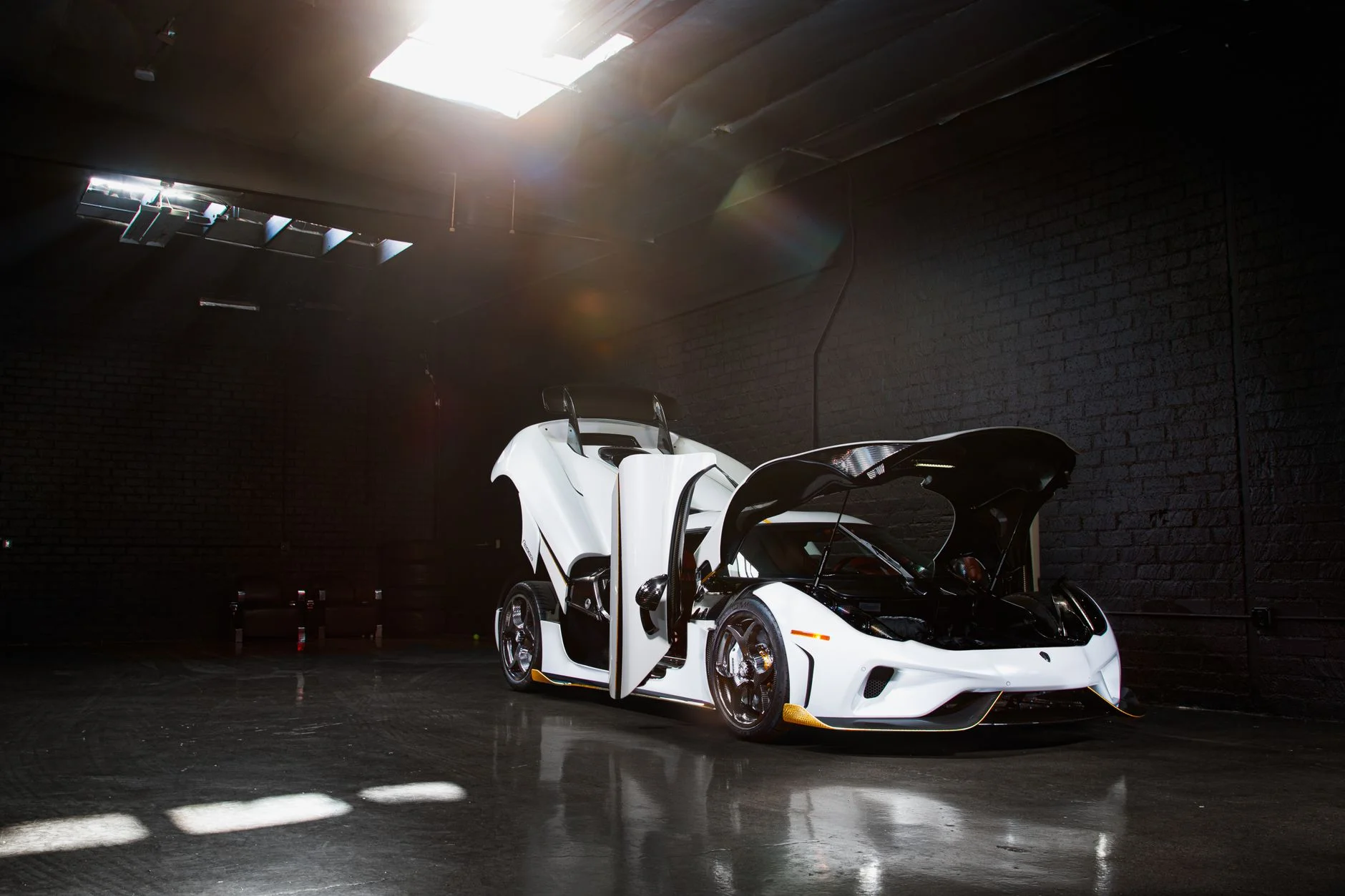 2026 Ferrari F80 Aperta Casus Fotoğrafları: Hibrit Süper Otomobil Pazarını Nasıl Etkileyecek?