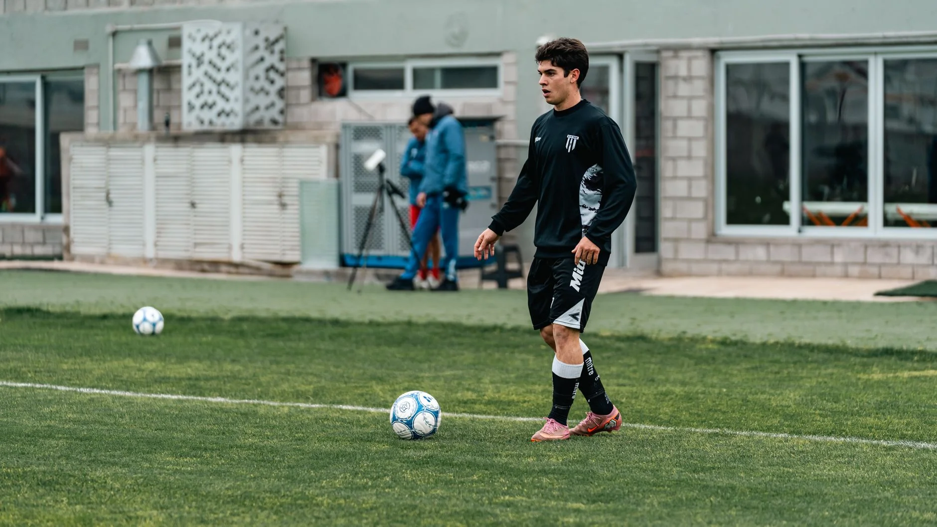 Türk Futbolunun Geleceği Bu Akademilerde Şekilleniyor: 4 Büyüklerin Altyapı Modelleri Karşılaştırması ve Genç Yetenek Gelişimi